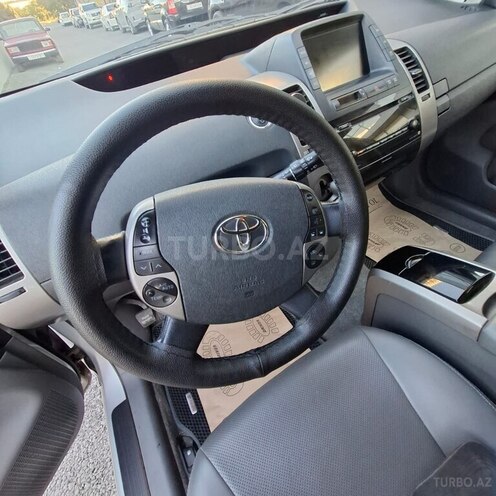 Toyota Prius-9