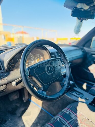 Mercedes C 180-6