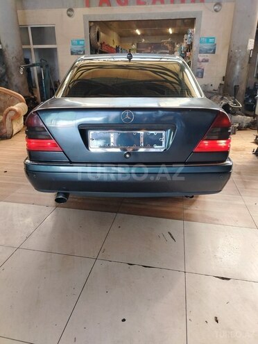 Mercedes C 180-2