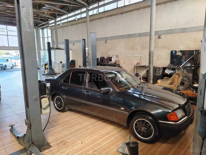 Mercedes C 180-5