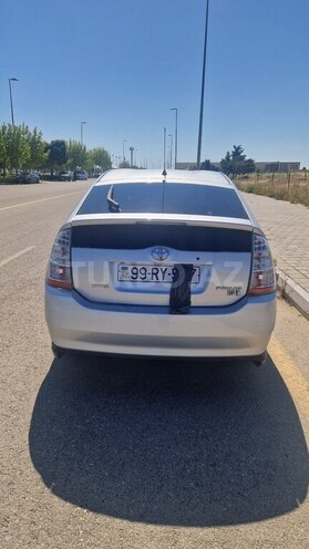 Toyota Prius-2