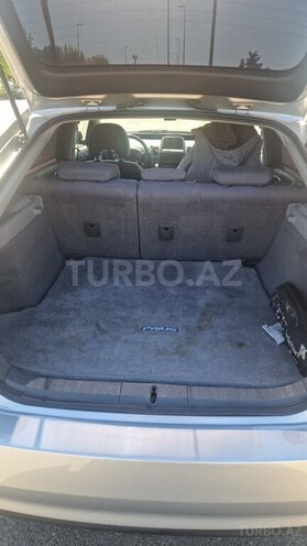 Toyota Prius-5