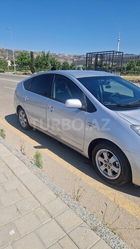 Toyota Prius-3