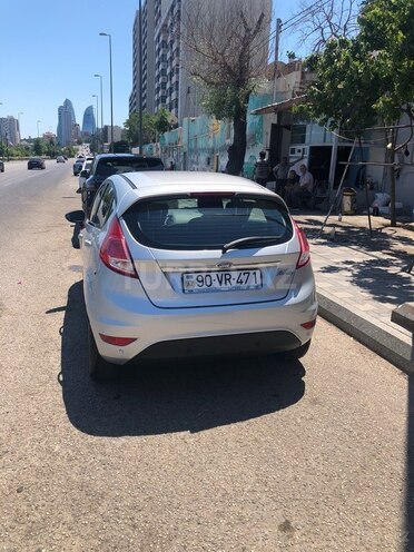 Ford Fiesta-5