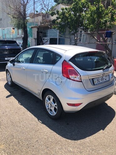 Ford Fiesta-6