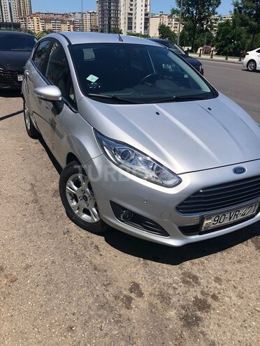 Ford Fiesta-11