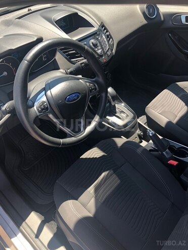 Ford Fiesta-8