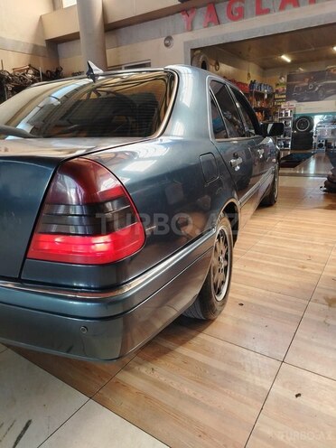 Mercedes C 180-11