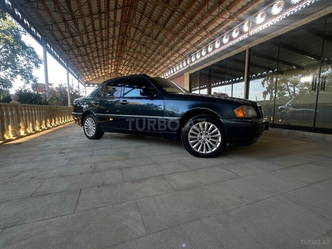 Mercedes C 200-7
