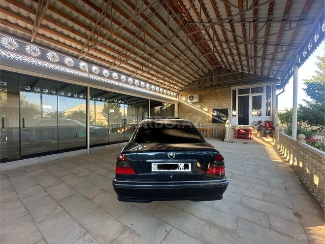 Mercedes C 200-4