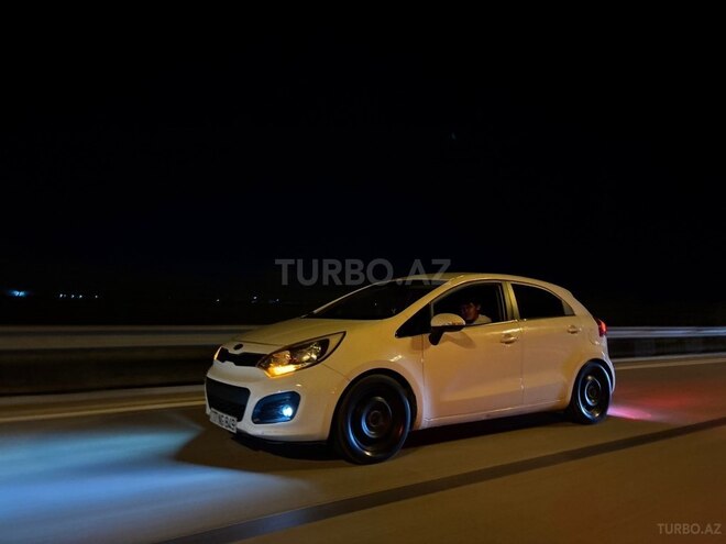 Kia Pride-5