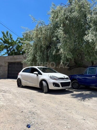 Kia Pride-3