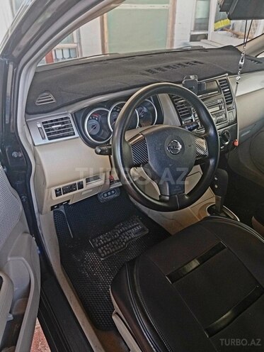 Nissan Tiida-6