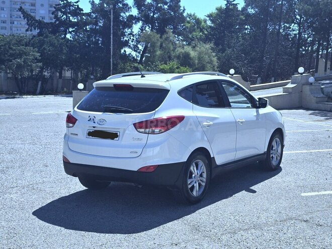 Hyundai ix35-10