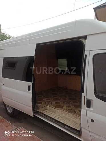 Ford Transit-5