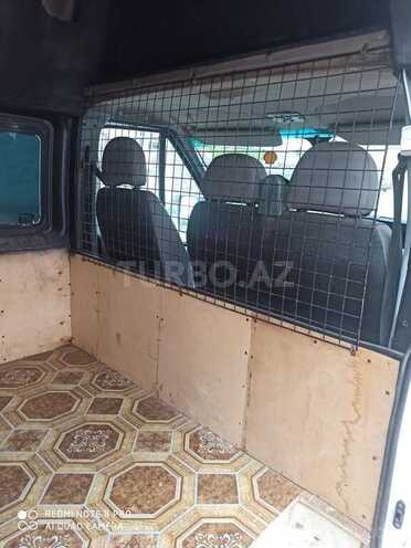 Ford Transit-4