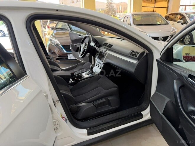 Volkswagen Passat-14