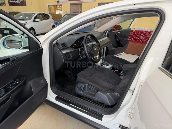 Volkswagen Passat-15