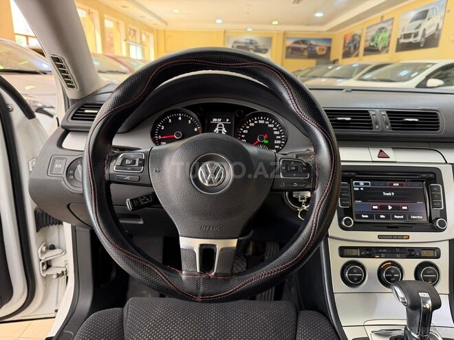Volkswagen Passat-10