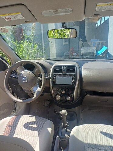 Nissan March-14
