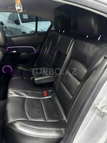 Chevrolet Cruze-10