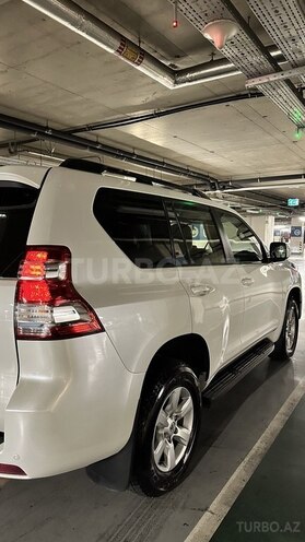 Toyota Land Cruiser Prado-6