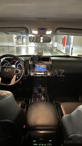 Toyota Land Cruiser Prado-9