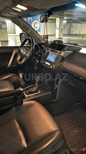Toyota Land Cruiser Prado-8