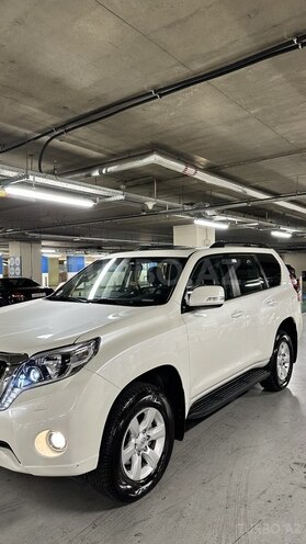 Toyota Land Cruiser Prado-4