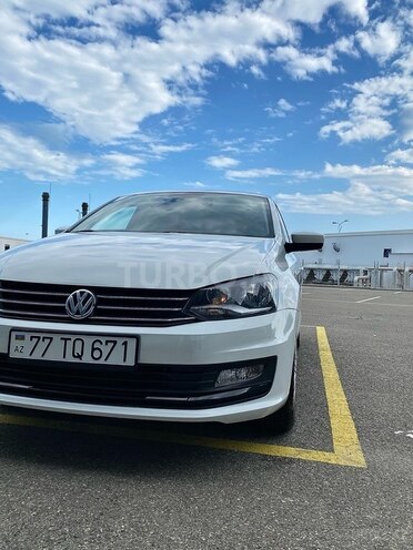 Volkswagen Polo-4