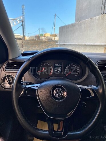 Volkswagen Polo-17