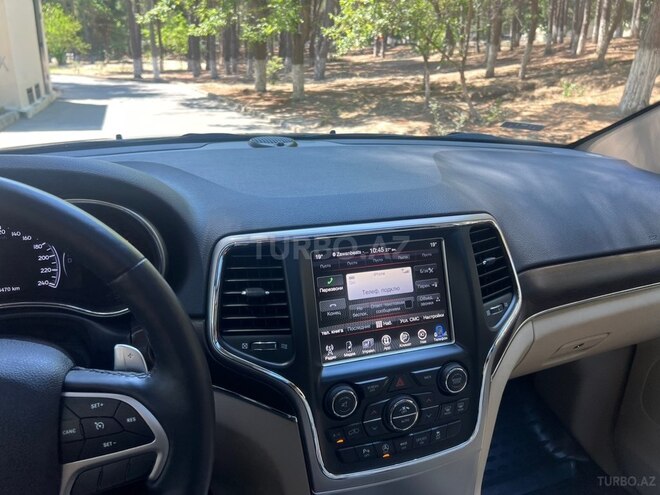 Jeep Grand Cherokee-10