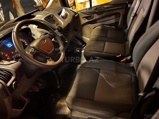 Ford Transit Custom-5
