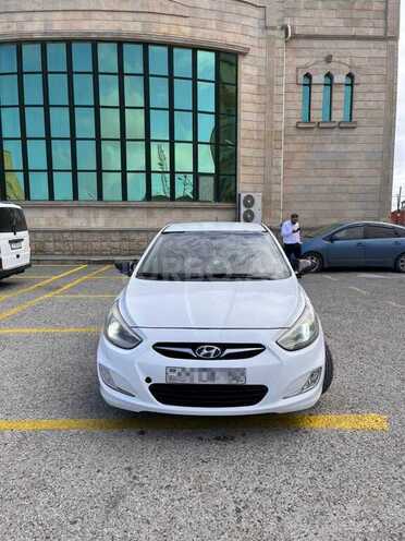 Hyundai Accent-1