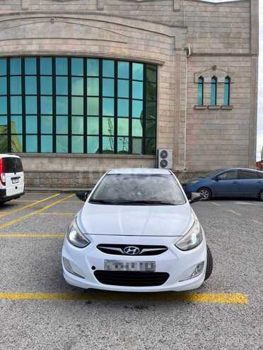 Hyundai Accent-9