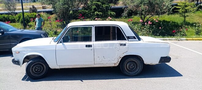 LADA (VAZ) 2107-2