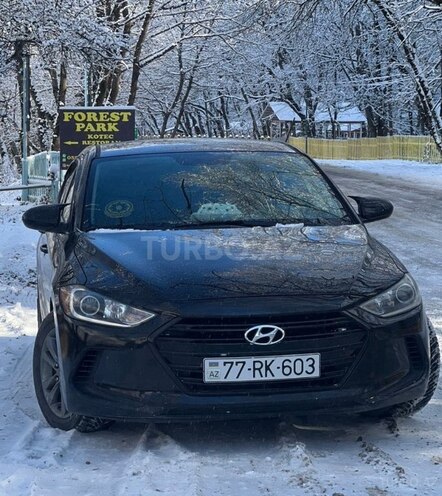Hyundai Elantra-1