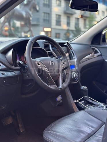 Hyundai Santa Fe-13