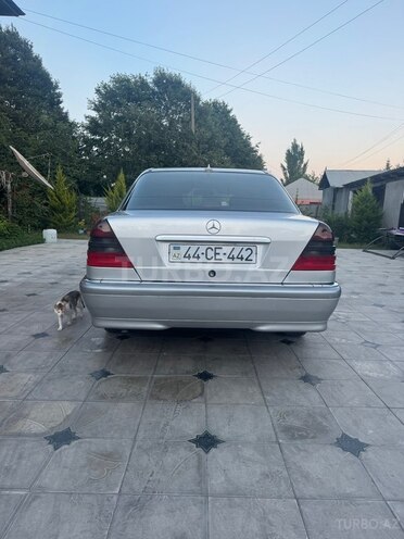 Mercedes C 180-3