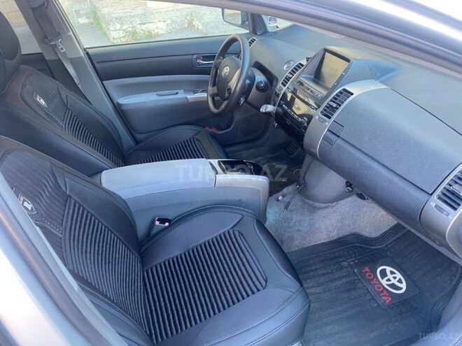 Toyota Prius-10