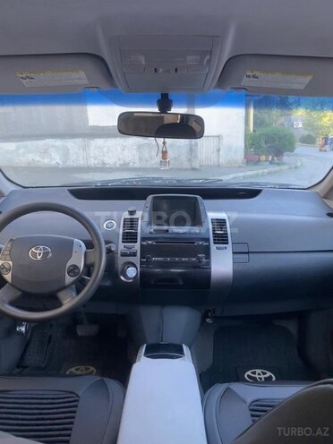 Toyota Prius-9