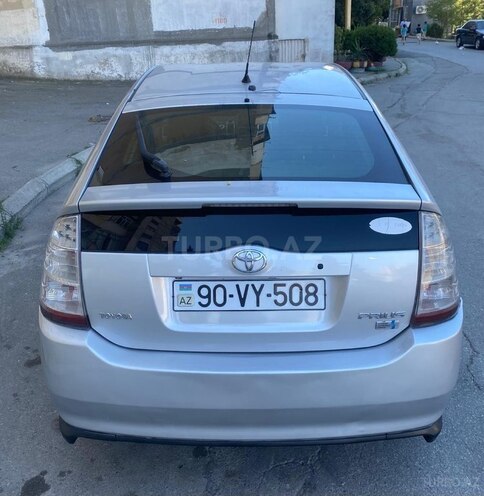 Toyota Prius-3
