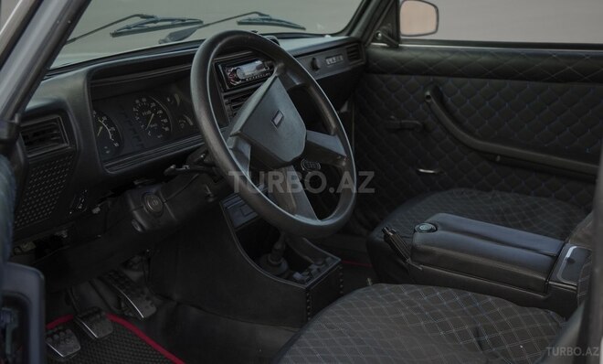 LADA (VAZ) 2107-13