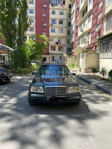 Mercedes 220 E-3