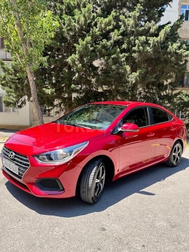 Hyundai Accent-5