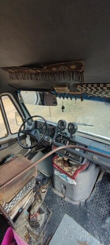 Mercedes 208 D-5