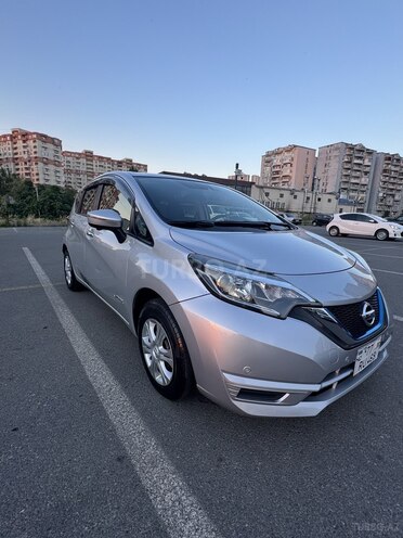 Nissan Note-8