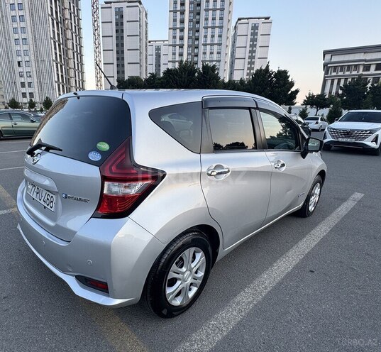 Nissan Note-5