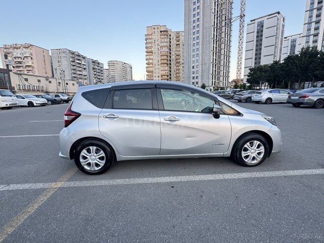 Nissan Note-6