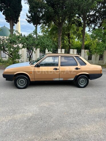 LADA (VAZ) 21099-4